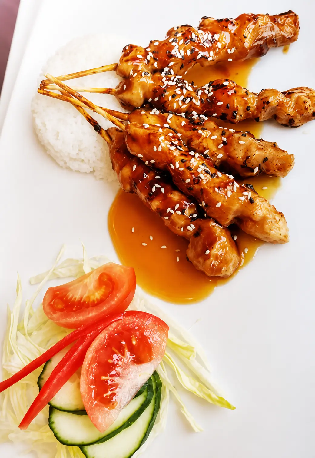 Yakitori-spett med teriyakisås och sesam